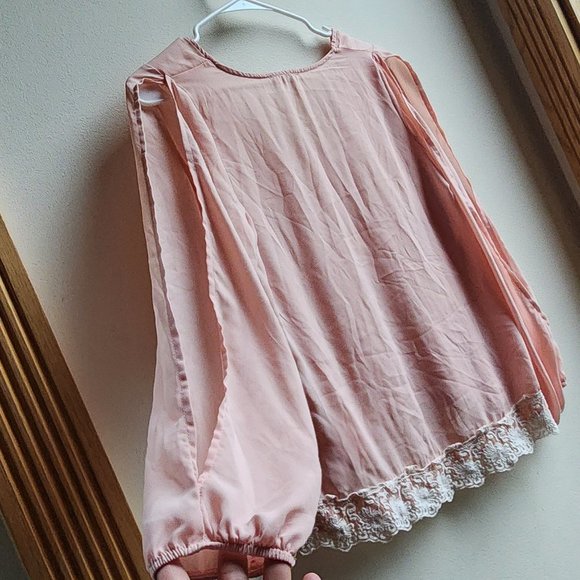 Tobi Pink Open Sleeve Lace Blouse Size Medium - Picture 13 of 16